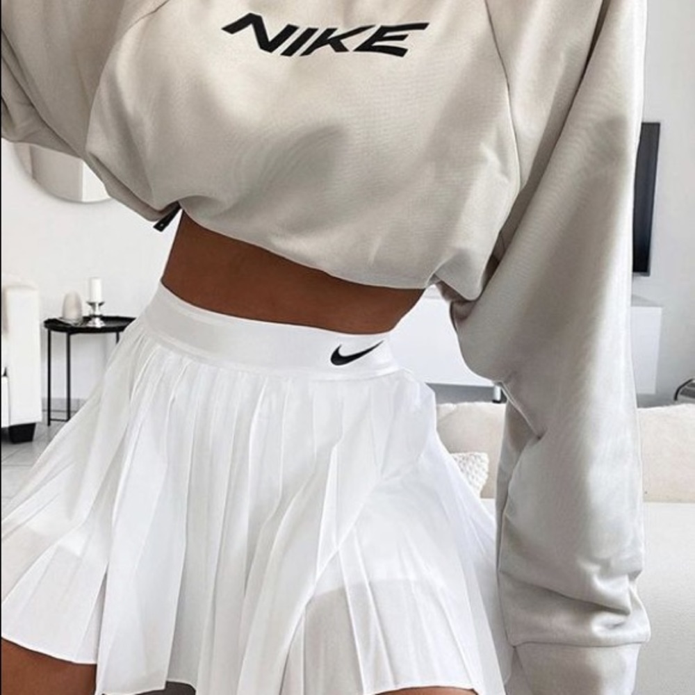 Nike Court Victory Tennis Skit NWOT
